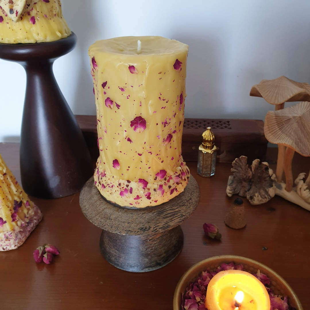 'The Sacred Portal' Yoni Beeswax Pillar Candle | Medium 70+ Hrs