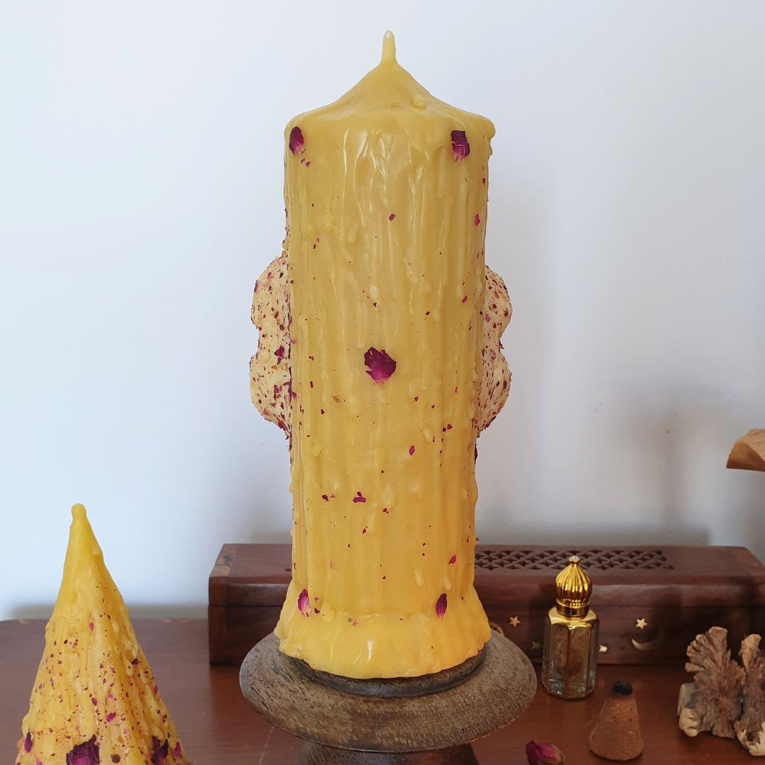 Yoni Beeswax Pillar Candle ♡ Large | 100+ Hrs