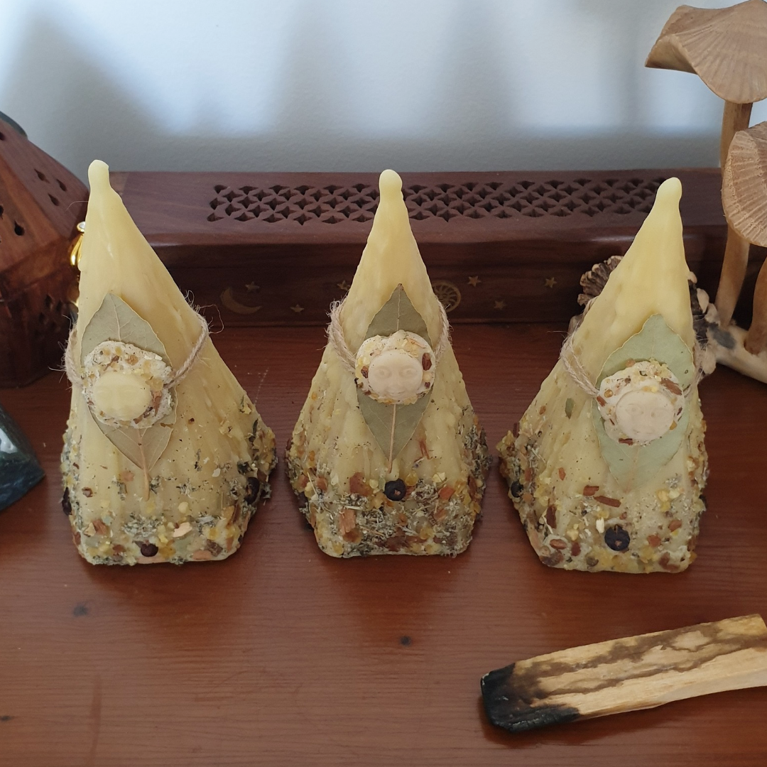 'Celestial Earth' Beeswax Pyramid Candle with Herbs & Resins