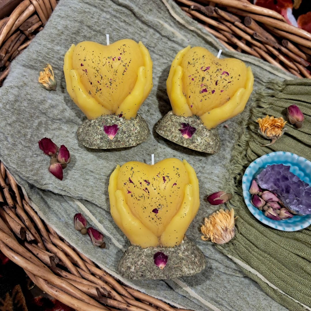 'Heart in Hands' Beeswax Candle ♡ Spearmint & Rose