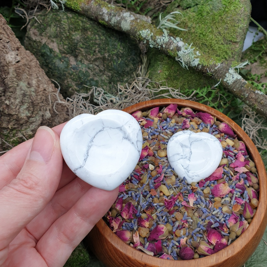 Howlite Heart Worry Stone