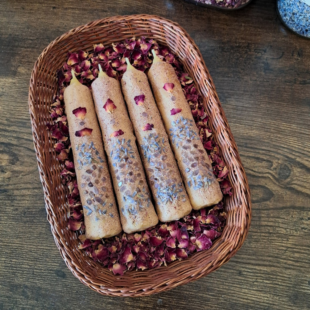 'Lavender & Amethyst' Beeswax Taper Candle (Single) ♡ 15cm