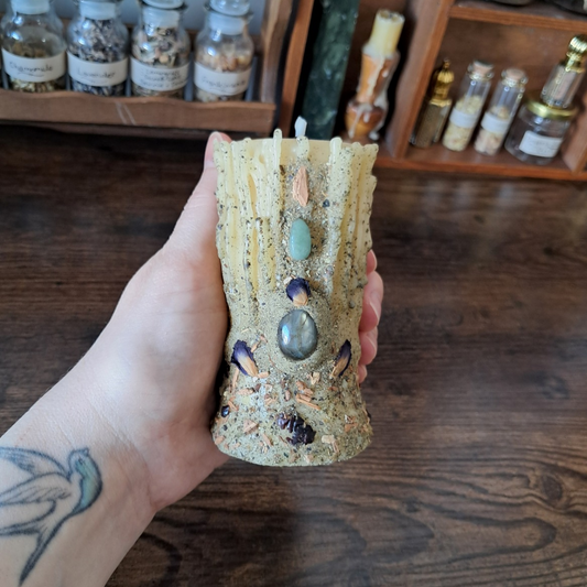 Small Beeswax Pillar Candle with a Oval Labradorite & Green Aventurine | The Mystic's Forest