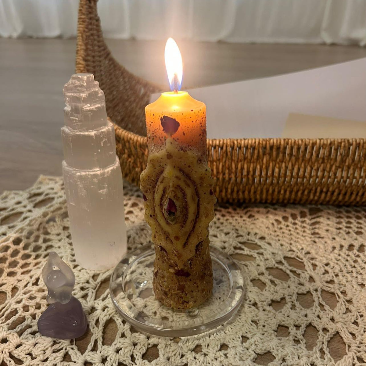 Yoni' Beeswax Candle (15cm) with Rose & Sacred Resins ♡