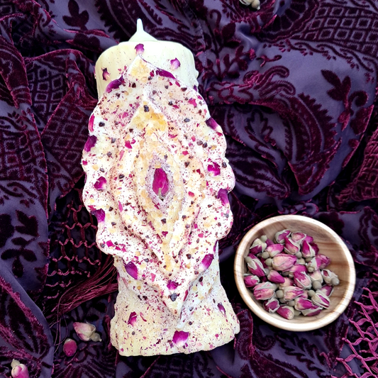 Yoni Beeswax Pillar Candle ♡ Large | 100+ Hrs