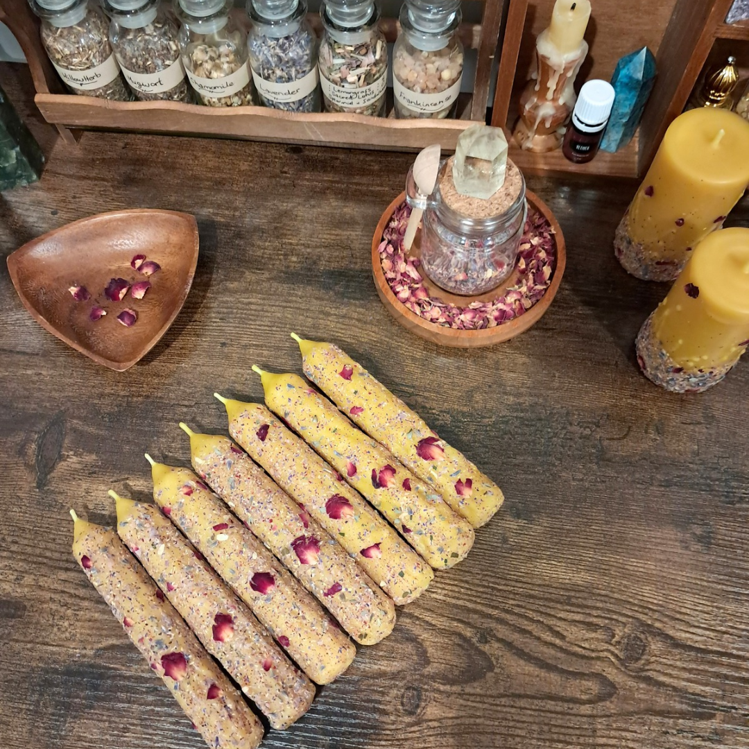 'Soft Devotion' ♡ Single Beeswax Taper Candle (15cm)