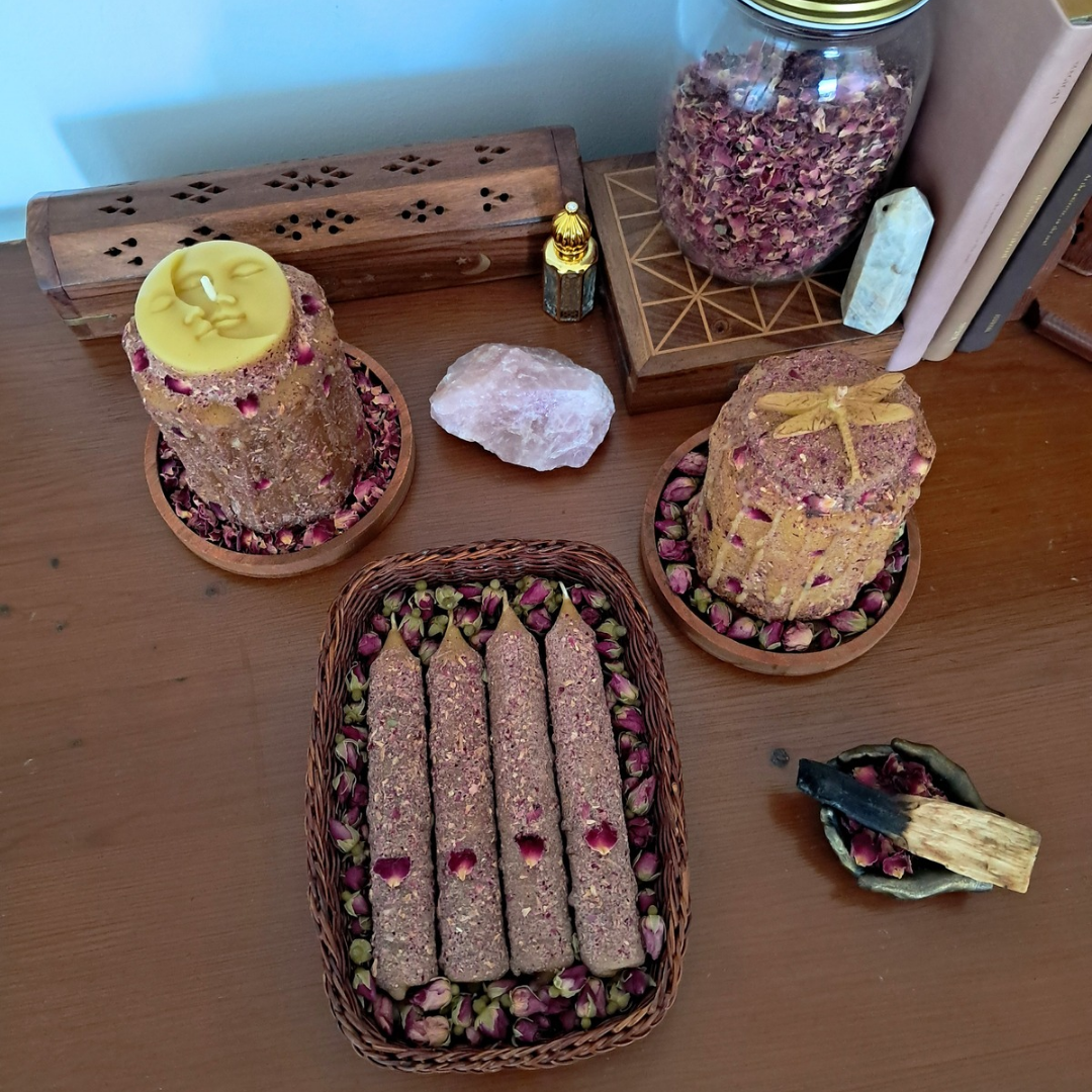 Medium Sun/Moon Sandalwood Beeswax Candle ♡ Sacred Rose