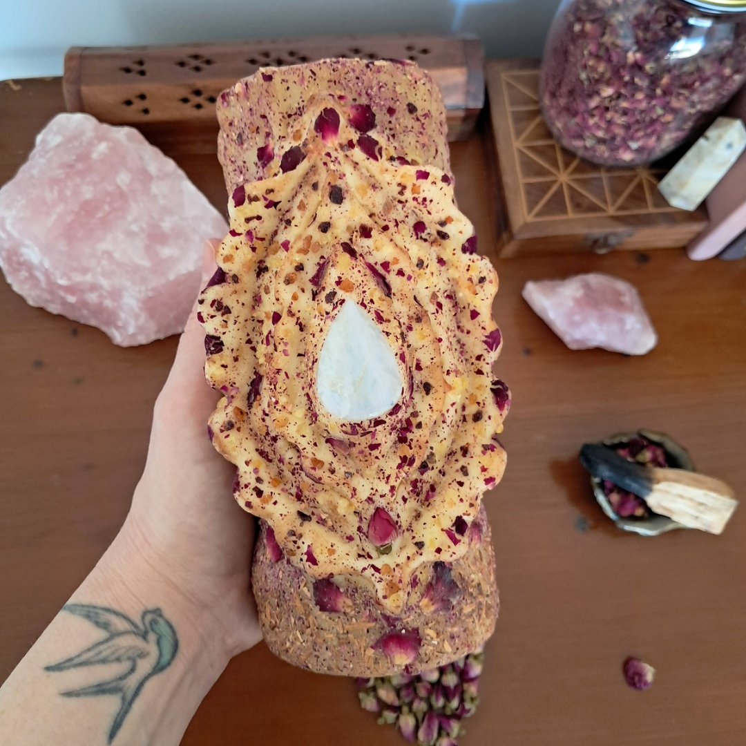 Large Yoni Beeswax Candle with Rainbow Moonstone ♡ Sacred Rose