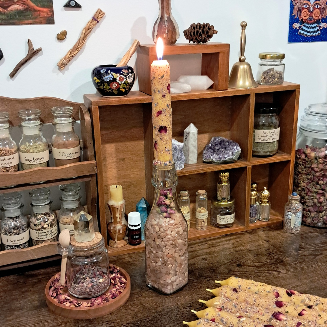 'Soft Devotion' ♡ Single Beeswax Taper Candle (15cm)
