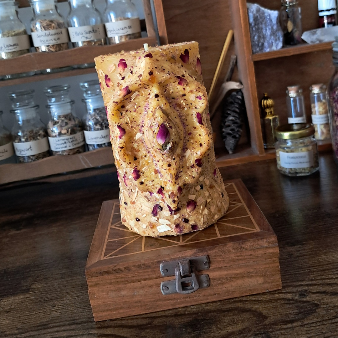 Yoni' Beeswax Pillar Candle with Palo Santo & Sacred Resins ♡ 100+ hrs