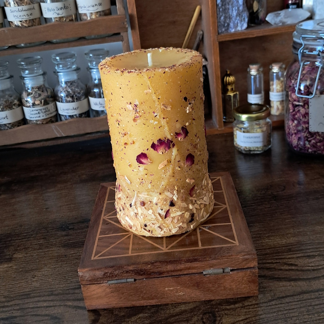 Yoni' Beeswax Pillar Candle with Palo Santo & Sacred Resins ♡ 100+ hrs